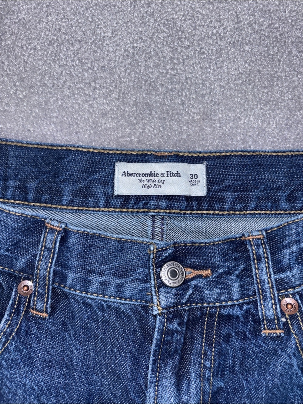 Abercrombie & Fitch Wide-Leg High Rise Dark Indigo Jeans - Picture 2 of 3